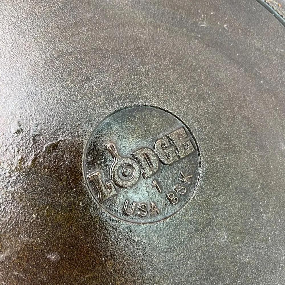 Lodge 8SK Cast Iron Skillet 10